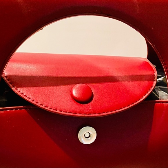 1960s-Style Cherry Red Structured Handbag - Picture 5 of 9